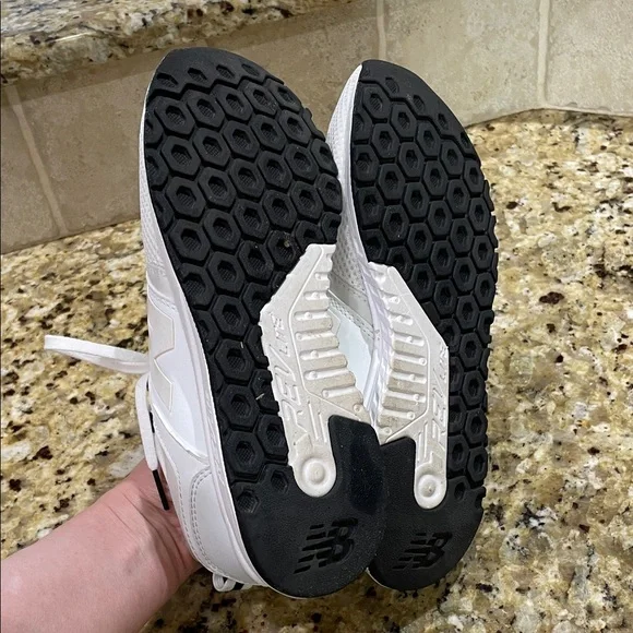 New Balance 247 White Athletic Shoes Women’s - Picture 6 of 7